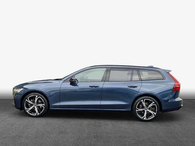Gebraucht Volvo V60 145 PS (106 kW) 2025 Kombi