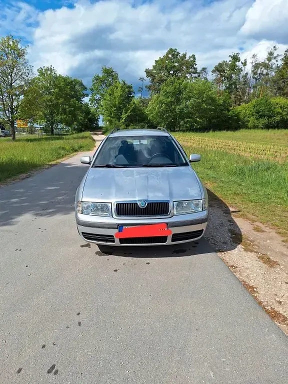 Używany Skoda Octavia Elegance 110 KM (80 kW) 2001 Srebrny Kombi