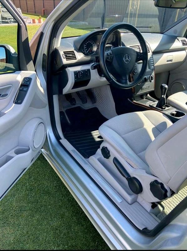 Gebraucht Mercedes A170 116 PS (85 kW) 2009 Silber Kleinwagen