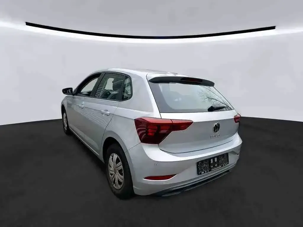 Gebraucht VW Polo Basis 80 PS (58 kW) 2023 Silber Kleinwagen