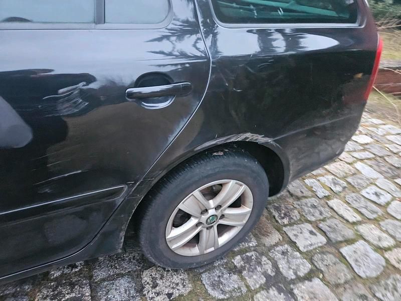 Gebraucht Skoda Octavia 105 PS (77 kW) 2010 Kombi