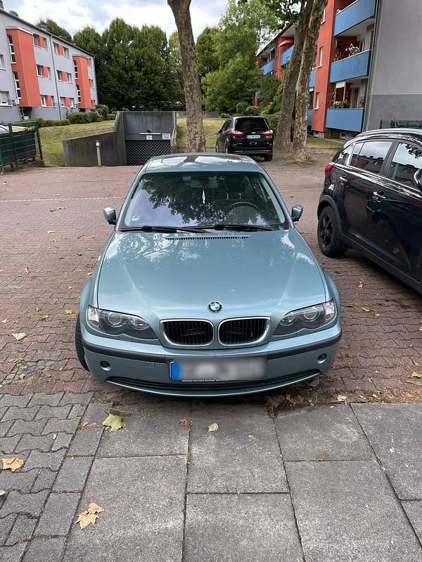 Andere farben Gebraucht 2002 BMW 318 Limousine | 2.000 € (Superpreis) - Bild 1/4