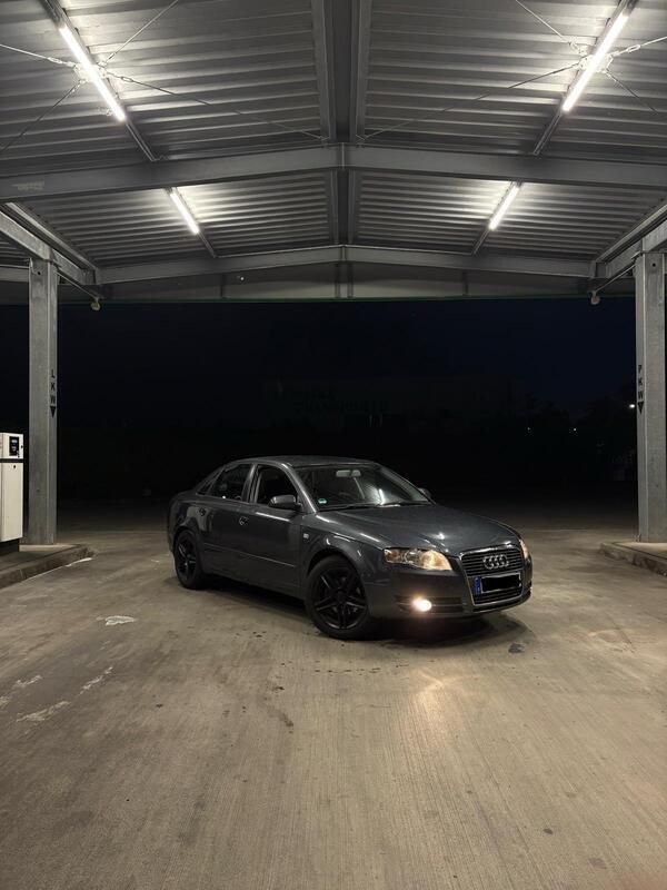 Grau Gebraucht 2007 Audi A4 Limousine | 3.499 € - Bild 1/4