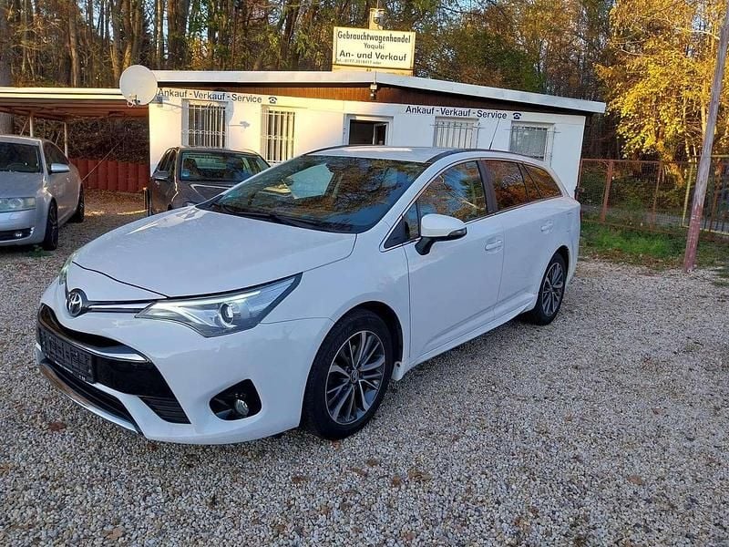 Gebraucht Toyota Avensis Edition-S 147 PS (108 kW) 2017 Weiß Kombi