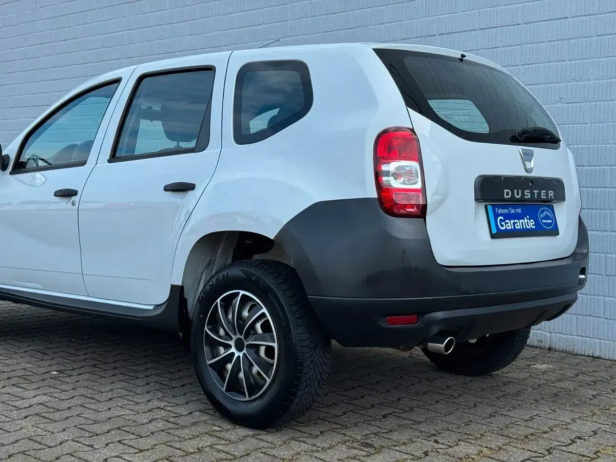 Gebraucht Dacia Duster Essentiel 114 PS (83 kW) 2017 Weiß SUV