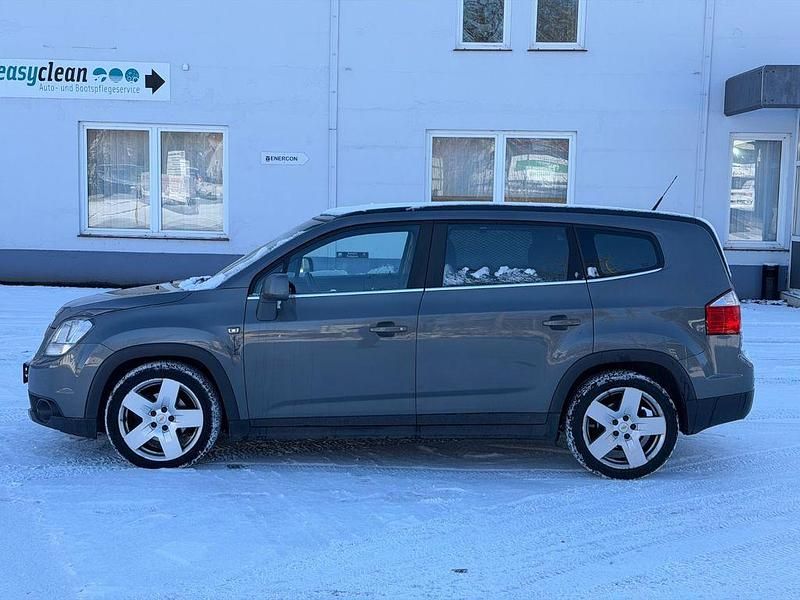 Gebraucht Chevrolet Orlando LTZ 163 PS (119 kW) 2011 Grau Van / Kleinbus