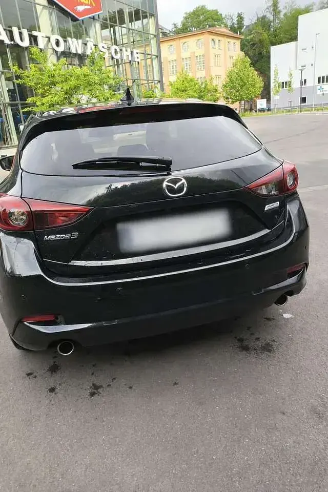 Gebraucht Mazda 3 120 PS (88 kW) 2018 Schwarz Limousine