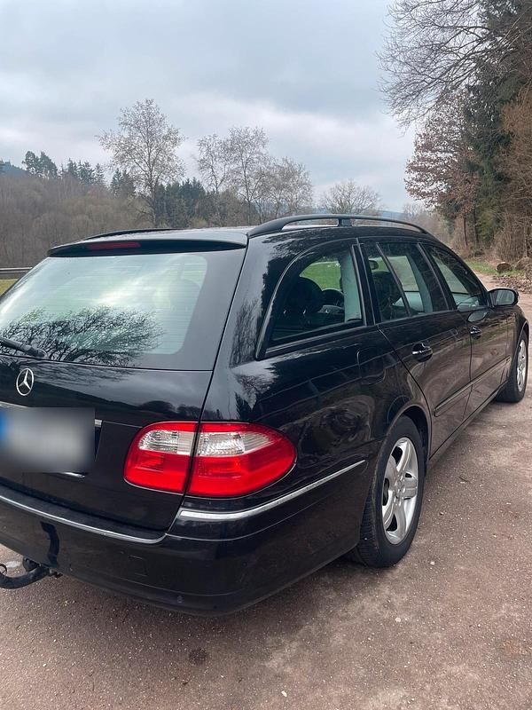 Second-hand Mercedes E320 224 CP (164 kW) 2003 Negru Break
