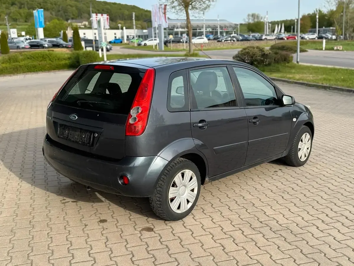 Brugt Ford Fiesta 80 HK (58 kW) 2008 Grå Hatchback