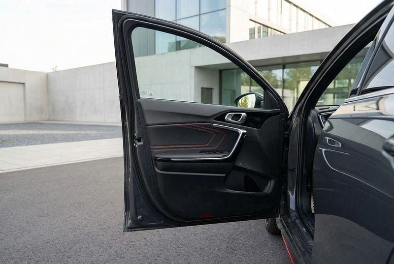 Gebraucht Kia ProCeed GT GT 204 PS (150 kW) 2022 Grau Kleinwagen