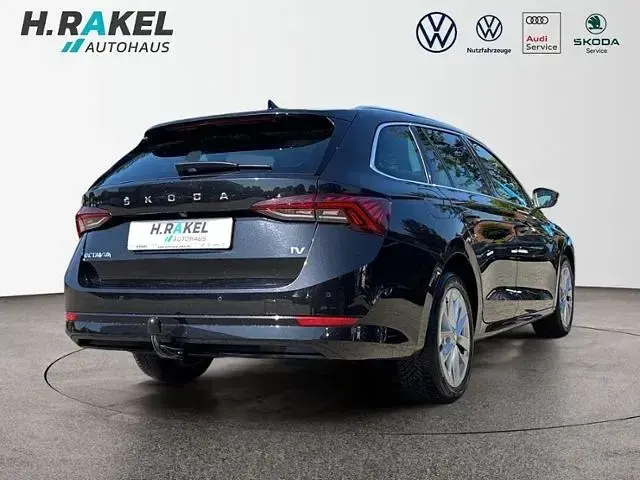Gebraucht Skoda Octavia Style 204 PS (150 kW) 2022 Schwarz Kombi