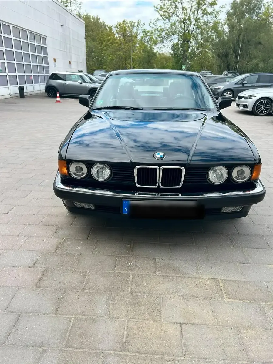 Gebraucht BMW 730 188 PS (138 kW) 1991 Schwarz Limousine