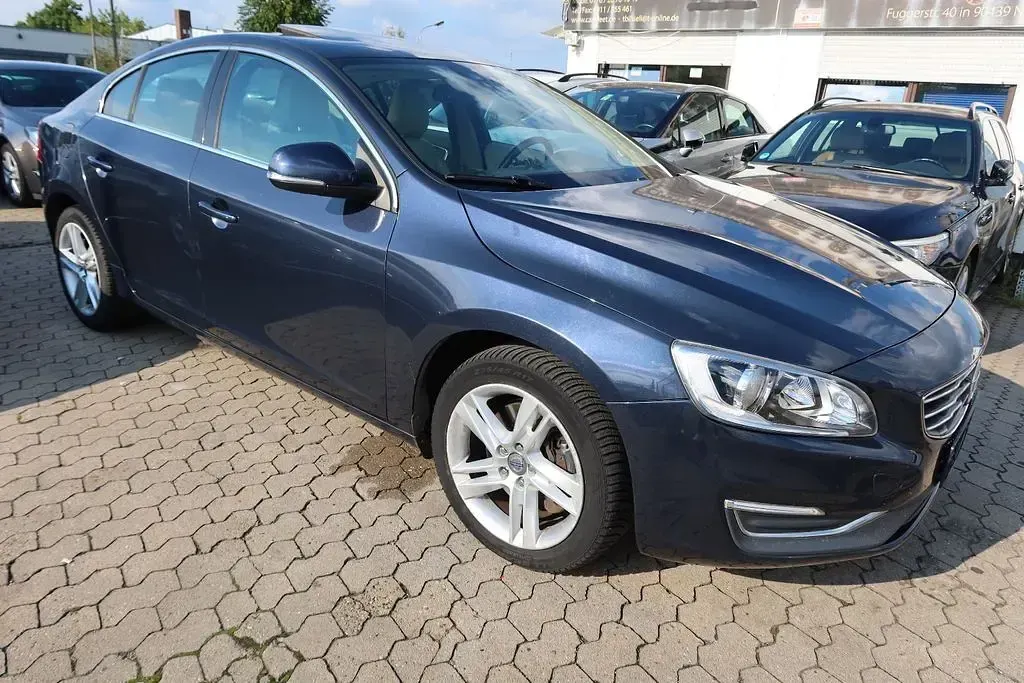 Gebraucht Volvo S60 254 PS (186 kW) 2014 Blau Limousine