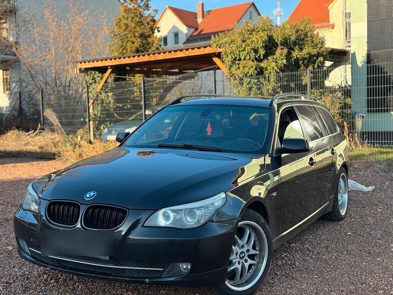 Schwarz Gebraucht 2009 BMW 530 Kombi | 4.000 € (Superpreis) - Bild 1/4