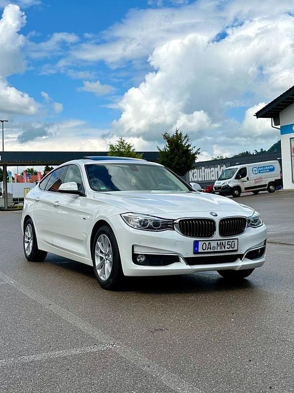 Weiß Gebraucht 2015 BMW 320 Gran Turismo Luxury Line Limousine | 14.300 € (Fairer Preis) - Bild 1/4