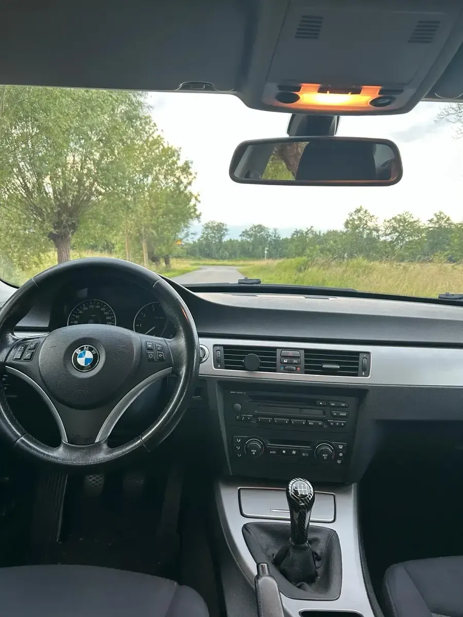 Gebraucht BMW 320 150 PS (110 kW) 2006 Blau Limousine