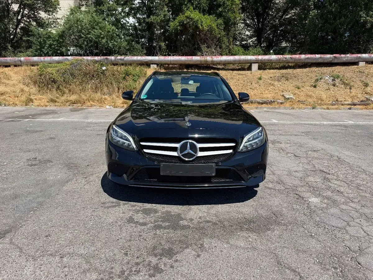 Gebraucht Mercedes C220 194 PS (142 kW) 2019 Schwarz Kombi