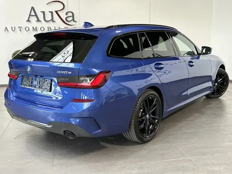 Gebraucht BMW 330e M Sport 113 PS (83 kW) 2022 Blau Kombi