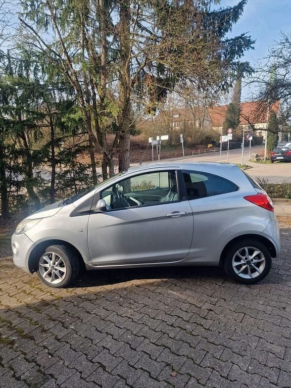 Gebraucht Ford Ka Titanium 69 PS (50 kW) 2010 Silber Kleinwagen