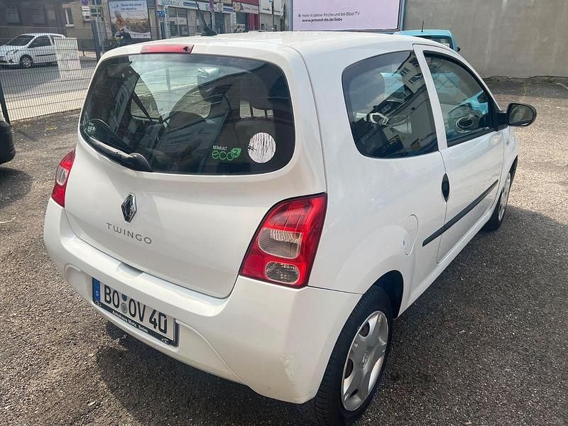 Gebraucht Renault Twingo Night&Day 75 PS (55 kW) 2011 Weiß Kleinwagen