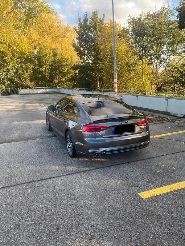 Gebraucht Audi A5 Sportback S-Line 190 PS (139 kW) 2019 Grau Kleinwagen