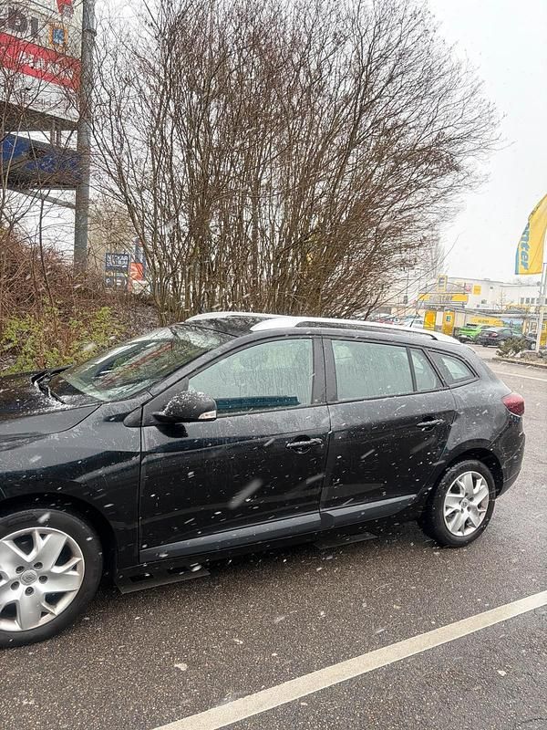 Gebraucht Renault Mégane GrandTour 101 PS (74 kW) 2012 Schwarz Kombi