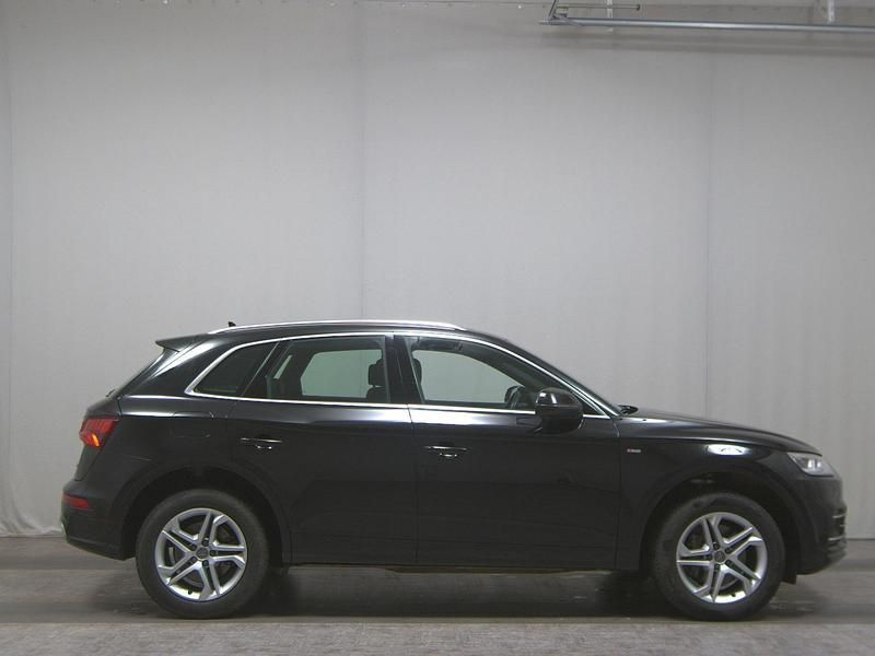 Schwarz Gebraucht 2020 Audi Q5 Design SUV | 26.490 € (Fairer Preis) - Bild 1/4
