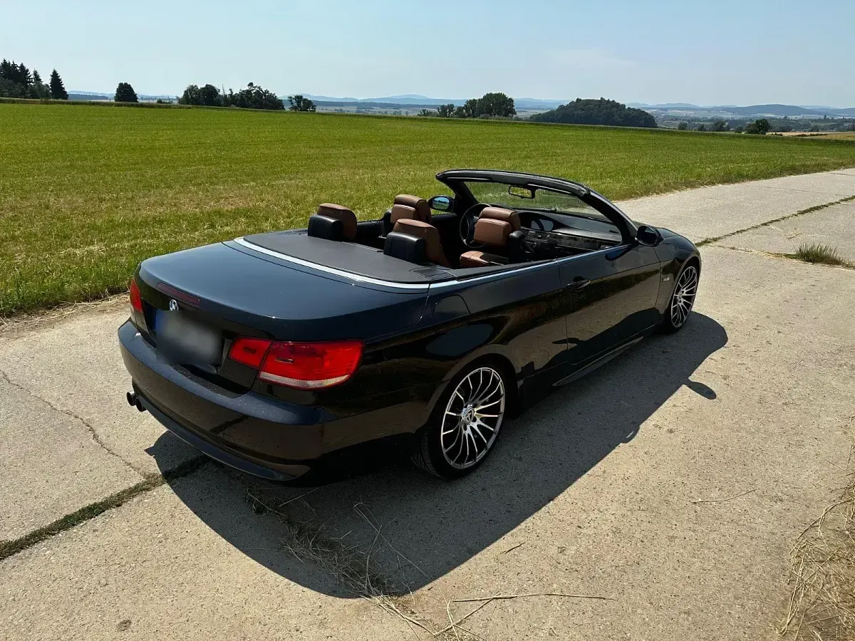 Gebraucht BMW 320 Cabriolet Performance 177 PS (130 kW) 2009 Schwarz Cabrio