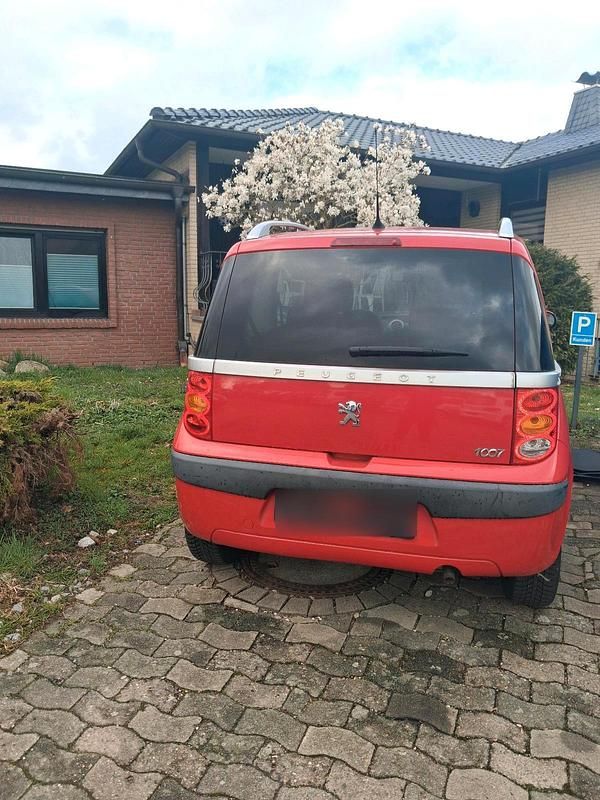 Gebraucht Peugeot 1007 74 PS (54 kW) 2005 Rot Van / Kleinbus