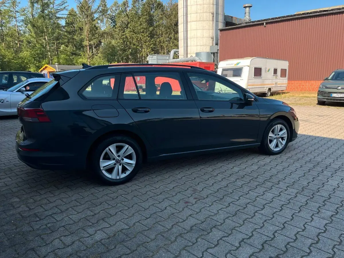Gebraucht VW Golf VIII Business 150 PS (110 kW) 2021 Grau Kombi