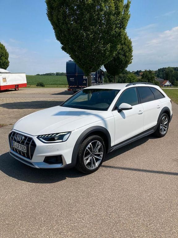 Weiß Gebraucht 2021 Audi A4 Allroad Kombi | 26.800 € (Fairer Preis) - Bild 1/4