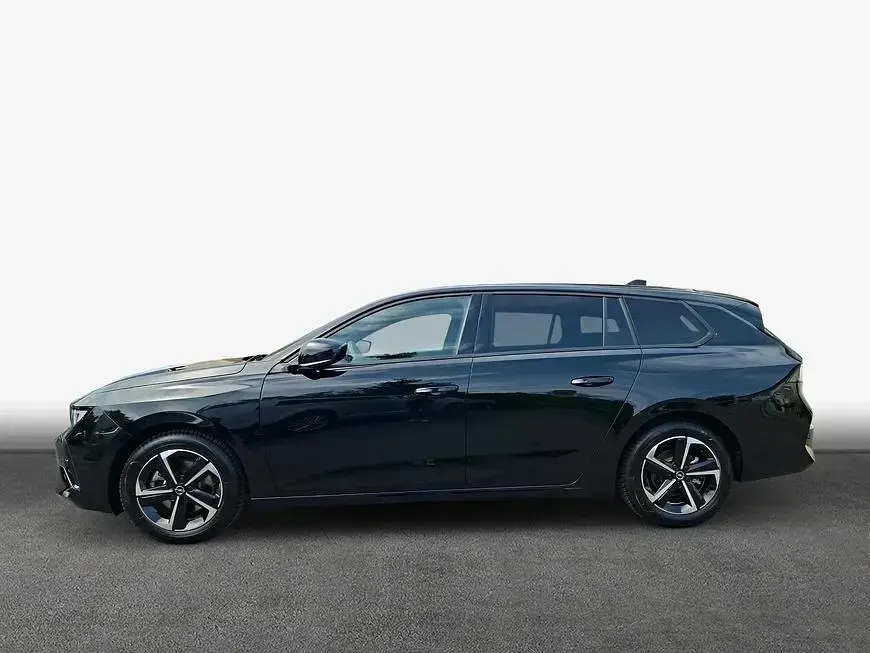 Gebraucht Opel Astra 131 PS (96 kW) 2025 Schwarz Kleinwagen