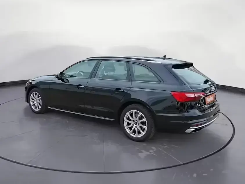 Gebraucht Audi A4 Advanced 204 PS (150 kW) 2023 Schwarz Kombi