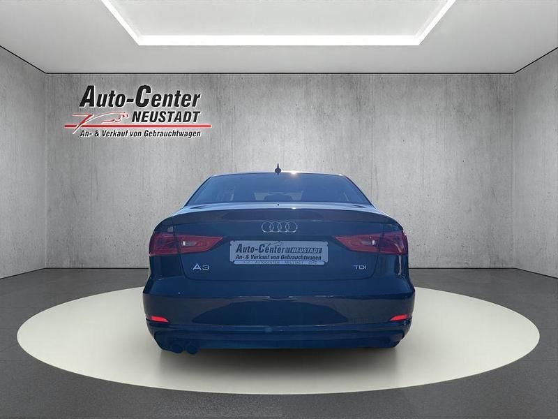 Gebraucht Audi A3 Attraction 150 PS (110 kW) 2015 Schwarz Limousine