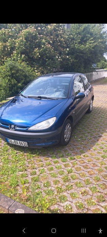 Blau Gebraucht 2002 Peugeot 206 Premium Coupé | 1.150 € (Fairer Preis) - Bild 1/4
