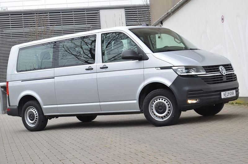 Gebraucht VW Transporter 150 PS (110 kW) 2024 Silber Van