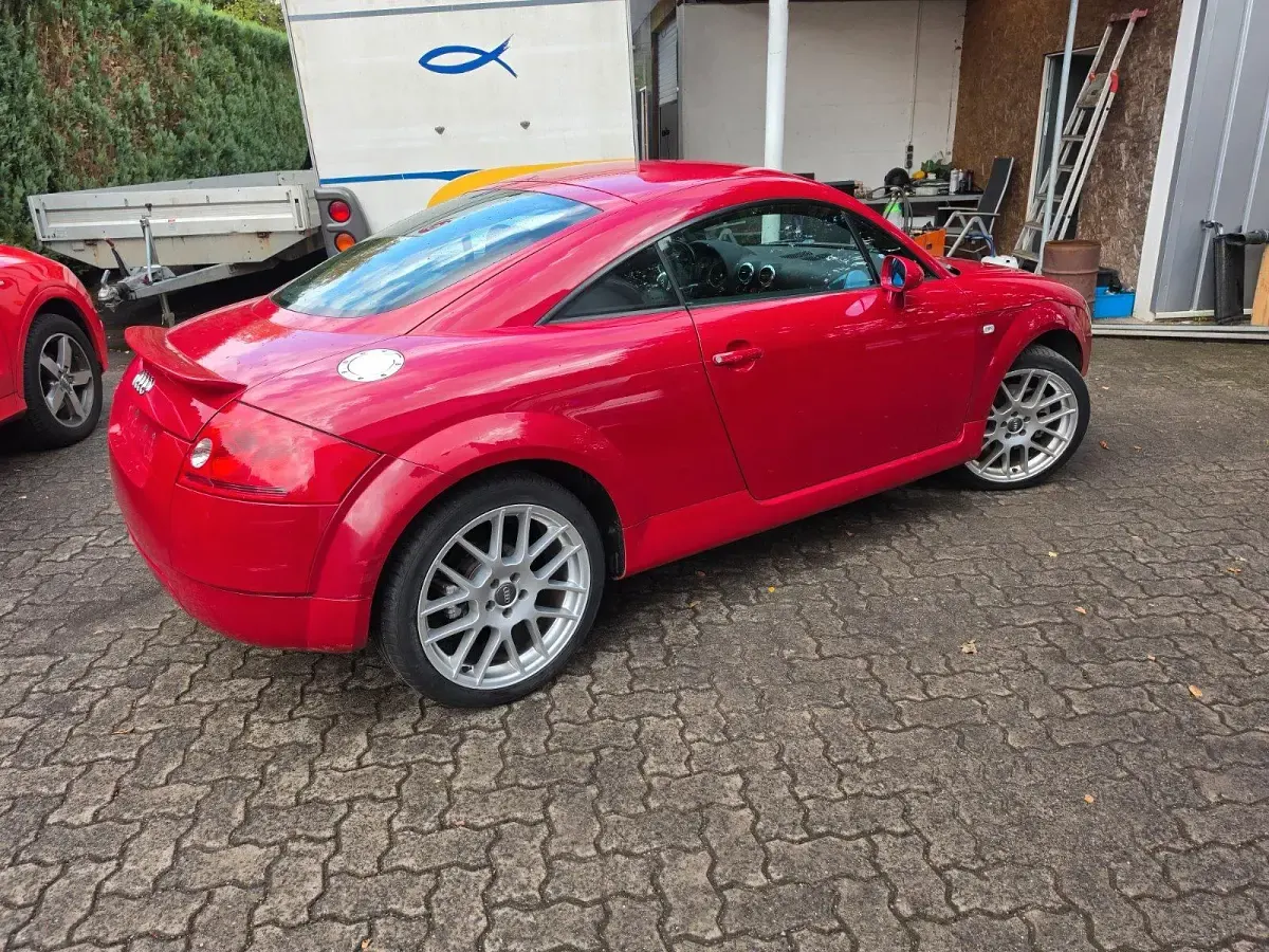 Gebraucht Audi TT 179 PS (131 kW) 2001 Rot Coupé