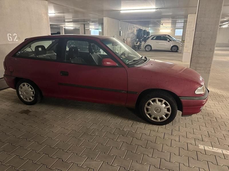 Rot Gebraucht 1998 Opel Astra | 850 € (Fairer Preis) - Bild 1/4