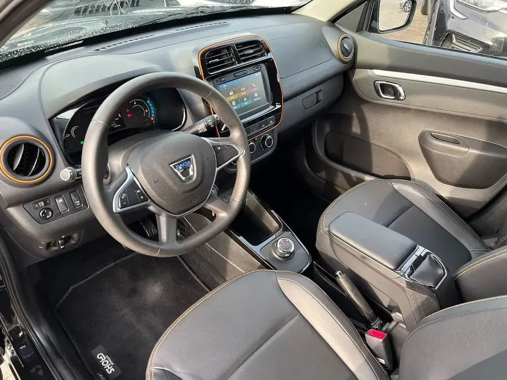 Gebraucht Dacia Spring Comfort Plus 33 kW (45 PS) 2022 Schwarz Kleinwagen
