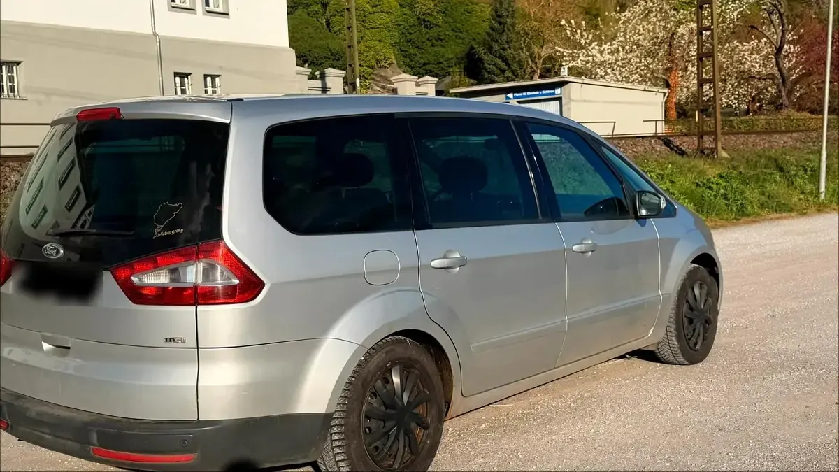 Używany Ford Galaxy 140 KM (102 kW) 2006 Szary Minivan