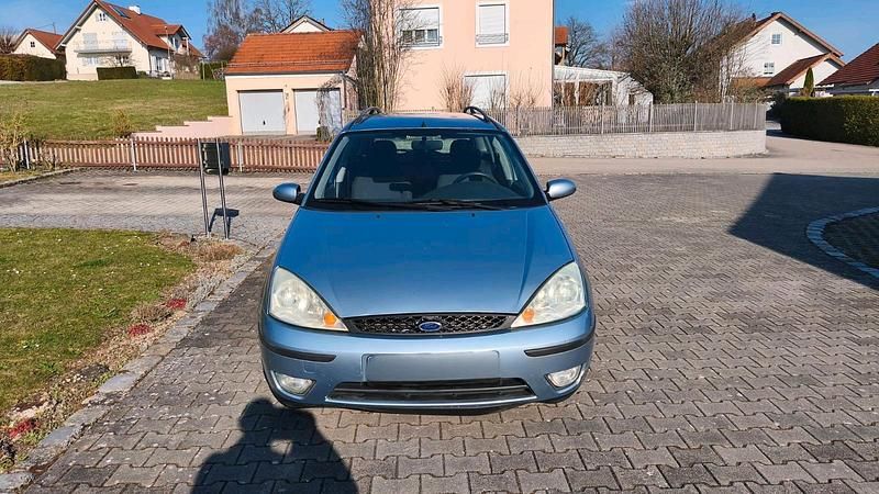 Second-hand Ford Focus 115 CP (84 kW) 2004 Albastru Break
