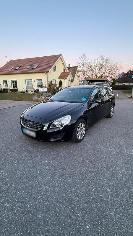 Gebraucht Volvo V60 167 PS (122 kW) 2012 Schwarz Kombi