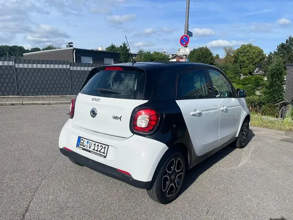 Gebraucht Smart ForFour Prime 71 PS (52 kW) 2015 Weiß Kleinwagen