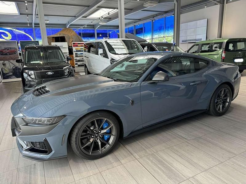 Vapor blue/whisper blue Neu 2024 Ford Mustang Dark Horse Coupé | 68.990 € - Bild 1/4
