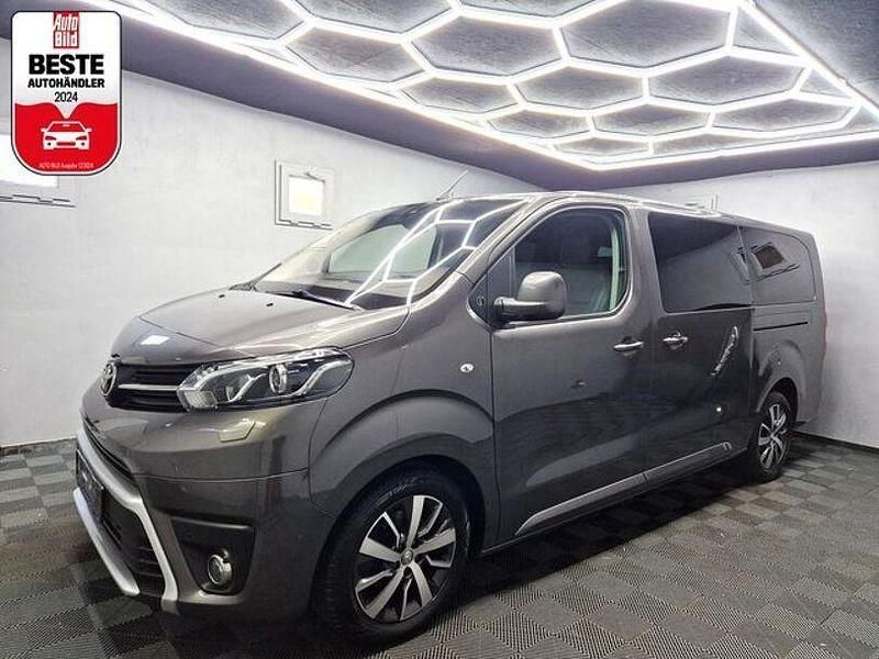 Grau Gebraucht 2020 Toyota Proace Van / Kleinbus | 36.980 € - Bild 1/4