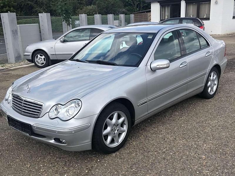 Gebraucht Mercedes C240 Elegance 170 PS (125 kW) 2003 Silber Limousine