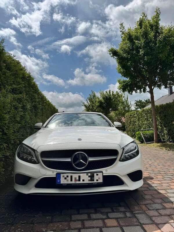Weiß Gebraucht 2019 Mercedes C200 Cabrio | 22.900 € (Guter Preis) - Bild 1/4