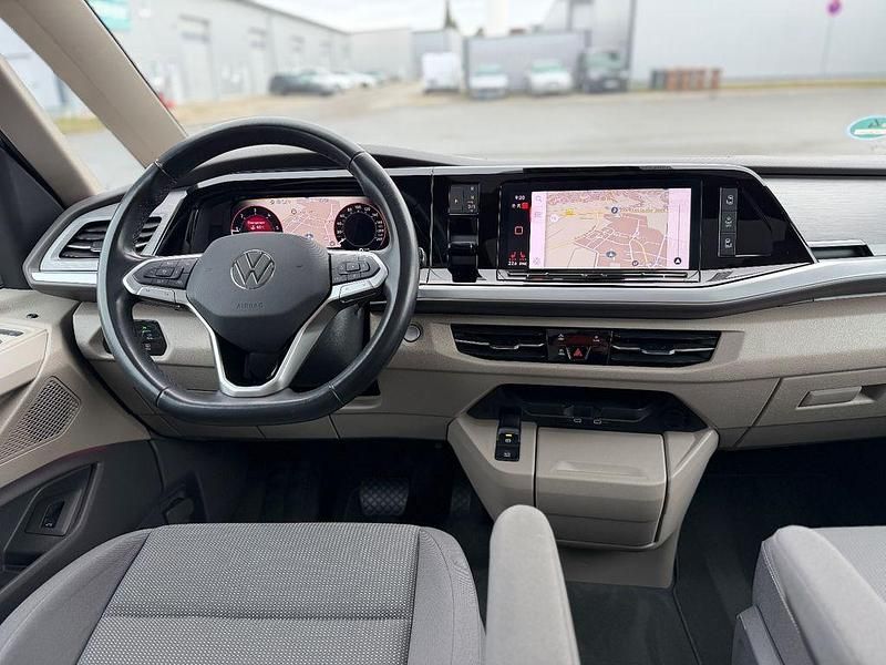 Gebraucht VW Multivan Edition 150 PS (110 kW) 2024 Indiumgrau metallic Van