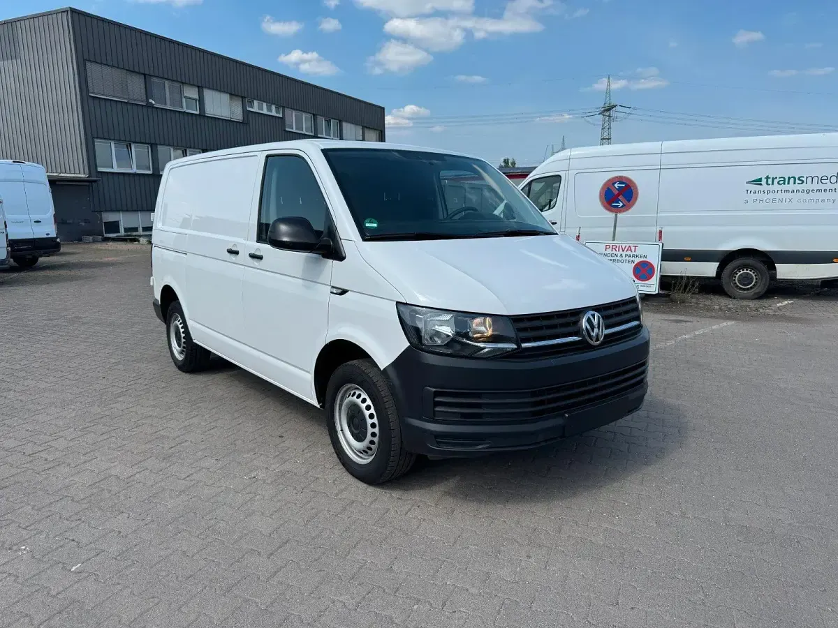 Second-hand VW Transporter 150 CP (110 kW) 2018 Alb Van