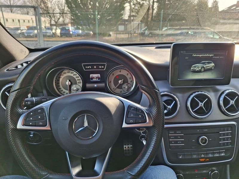 Gebraucht Mercedes GLA220 AMG 170 PS (125 kW) 2015 Grau SUV